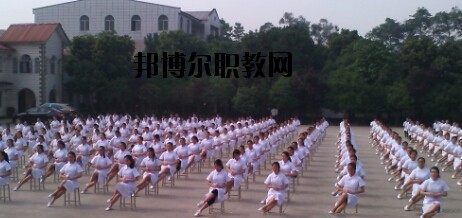 四川紅十字衛(wèi)生學校2020年報名條件、招生要求、招生對象