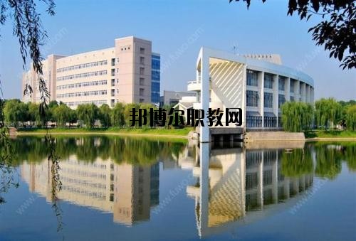 黃岡聯(lián)升職業(yè)技術(shù)學校2020年報名條件、招生要求、招生對象