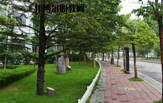 馬關(guān)縣民族職業(yè)高級(jí)中學(xué)2020年學(xué)費(fèi)、收費(fèi)多少