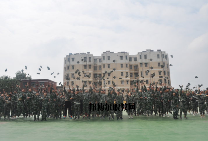 鶴壁科技中等專(zhuān)業(yè)學(xué)校2021年招生辦聯(lián)系電話