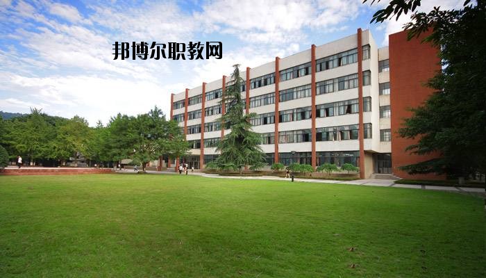 黃岡電子信息學(xué)校2020年報(bào)名條件、招生要求、招生對象