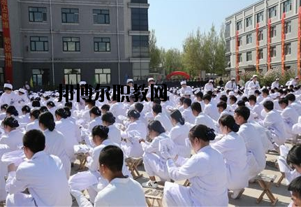 焦作護理學(xué)校2021年報名條件、招生要求、招生對象