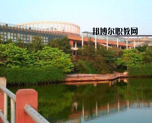 宜昌體育運動學(xué)校2020年報名條件、招生要求、招生對象