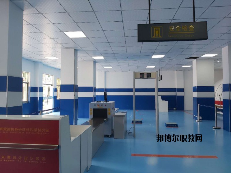 淮南女子職業(yè)學(xué)校2020年報(bào)名條件、招生要求、招生對(duì)象