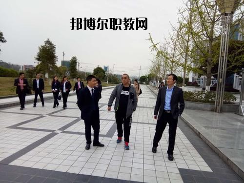 南充應用技術職業(yè)學校2020年報名條件、招生要求、招生對象