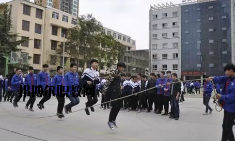 蘭州鐵路技工學(xué)校2020年學(xué)費(fèi)、收費(fèi)多少
