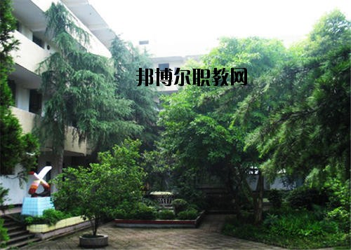 內(nèi)江求是職業(yè)技術(shù)學(xué)校2020年報(bào)名條件、招生要求、招生對(duì)象