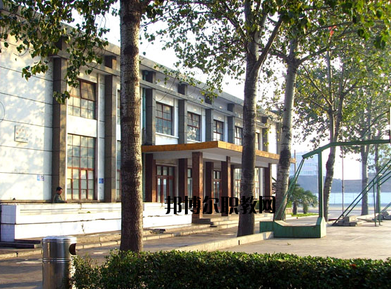 河南工業(yè)科技學校怎么樣、好不好