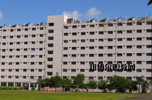 廣東輕工業(yè)技師學(xué)院2020年報(bào)名條件、招生要求、招生對(duì)象