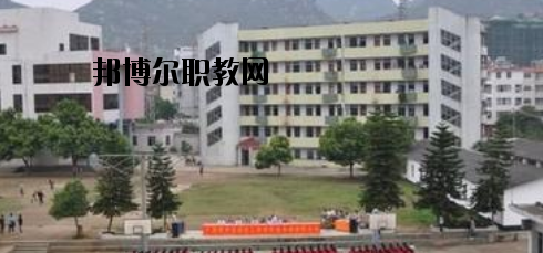 賀州技工學(xué)校2020年報(bào)名條件、招生要求、招生對象 