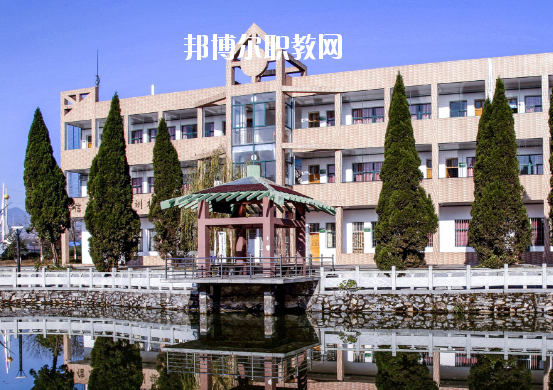 蕪湖機(jī)械工程學(xué)校2020年報(bào)名條件、招生要求、招生對(duì)象