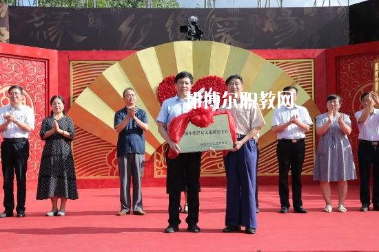 魯山職業(yè)教育中心2021年招生辦聯(lián)系電話(huà)