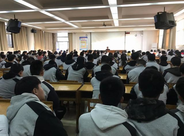 江蘇建湖中等專(zhuān)業(yè)學(xué)校2020年報(bào)名條件、招生要求、招生對(duì)象