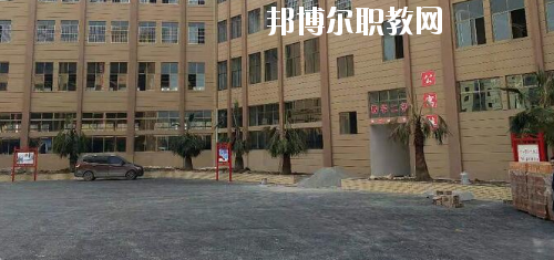 貴州航空工業(yè)技師學(xué)院樂灣校區(qū)2020年報(bào)名條件、招生要求、招生對(duì)象