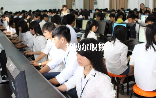 廉江興華職業(yè)技術(shù)學(xué)校2020年報名條件、招生要求、招生對象