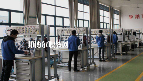 合肥廬江育才學(xué)校2020年報(bào)名條件、招生要求、招生對象 