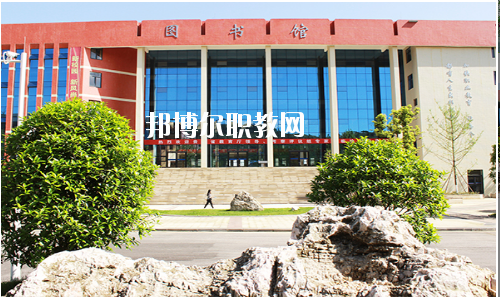 貴州應(yīng)用技術(shù)職業(yè)學(xué)院(中職部)2020年報(bào)名條件、招生要求、招生對(duì)象