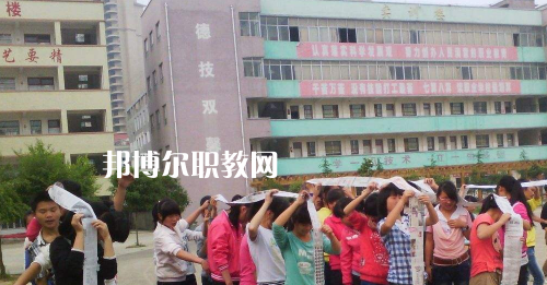 甕安鴻翔中等職業(yè)技術(shù)學(xué)校怎么樣、好不好