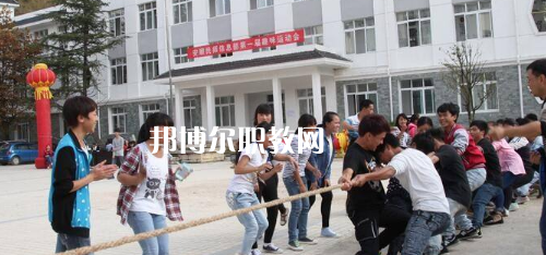 安順民族職業(yè)技術學校2021年報名條件、招生要求、招生對象