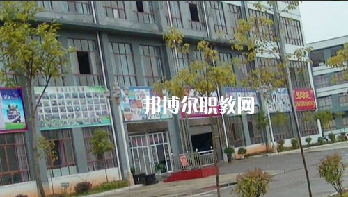 黔西南州英才職業(yè)技術(shù)學校2021年報名條件、招生要求、招生對象