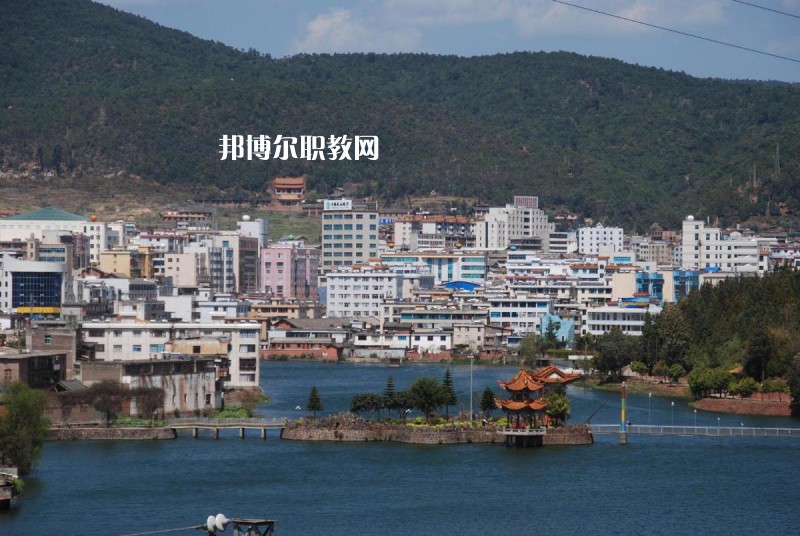 牟定縣職業(yè)高級(jí)中學(xué)怎么樣、好不好