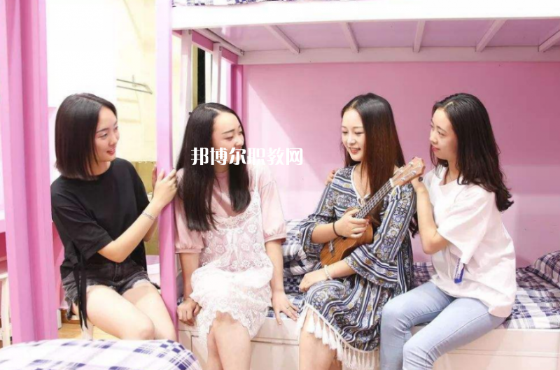 鳳慶縣職業(yè)高級(jí)中學(xué)怎么樣、好不好