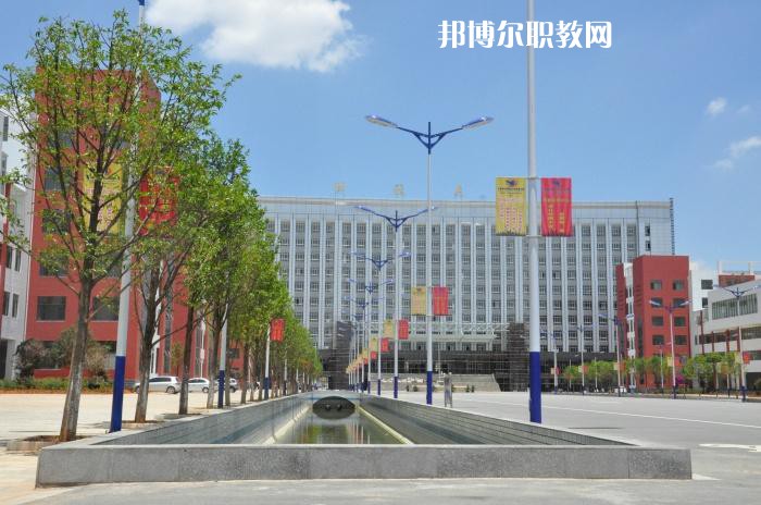 昆明醫(yī)藥職業(yè)技術(shù)學(xué)校2021年報(bào)名條件、招生要求、招生對象
