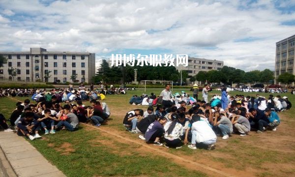 宜良縣職業(yè)高級(jí)中學(xué)2021年學(xué)費(fèi)、收費(fèi)多少