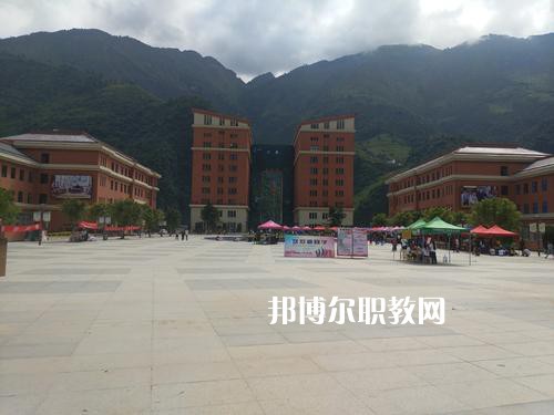 怒江州民族中等專業(yè)學(xué)校2021年學(xué)費(fèi)、收費(fèi)多少