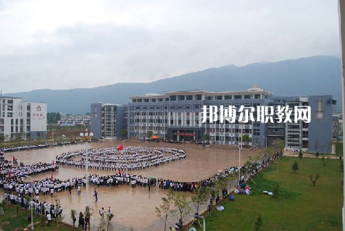 麗江民族中等專業(yè)學(xué)校怎么樣、好不好