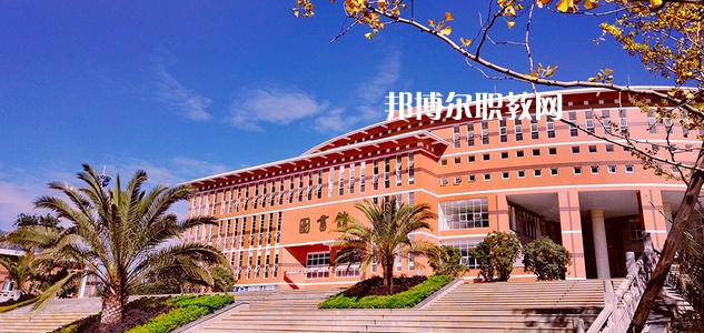 保山中醫(yī)藥高等?？茖W(xué)校地址在哪里