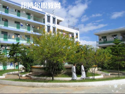 云南臨滄衛(wèi)生學校網站網址