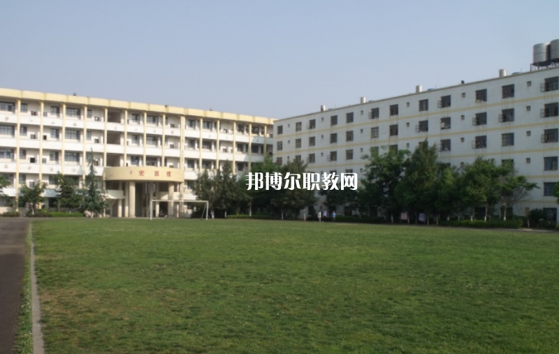 昆明財經(jīng)管理學校2021年學費、收費多少