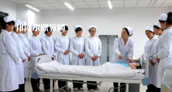 曲靖衛(wèi)生學(xué)校2021年報名條件、招生要求、招生對象