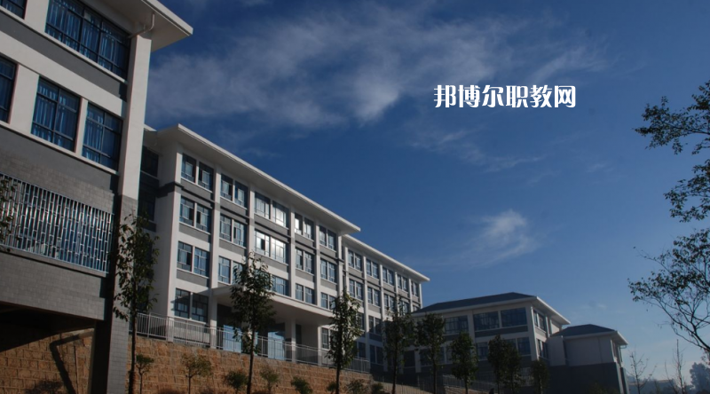 昆明鐵路機(jī)械學(xué)校2021年報(bào)名條件、招生對象