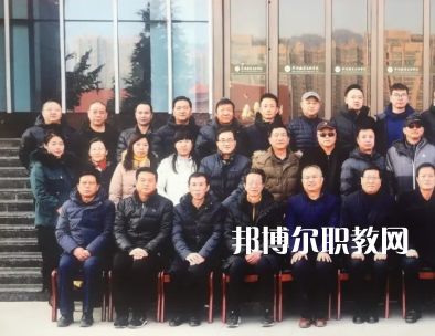 平?jīng)鲶w育運動學(xué)校2022年報名條件、招生要求、招生對象 