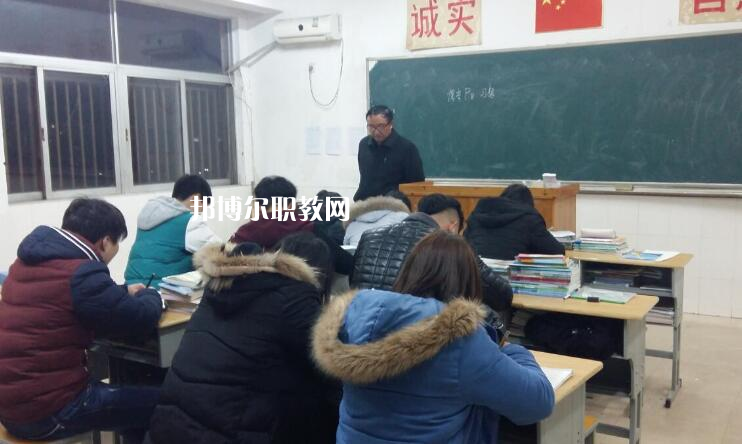 泰州市體育運動學(xué)校2022年報名條件、招生要求、招生對象