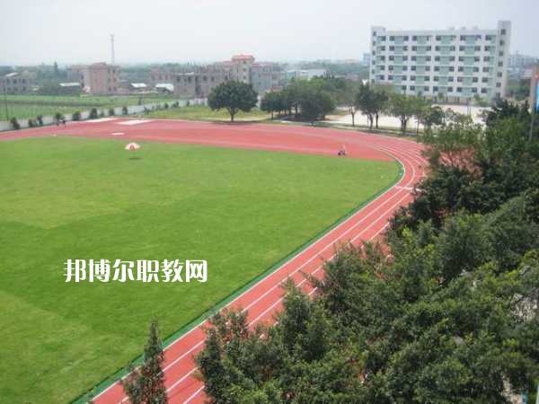 重慶萬(wàn)州技師學(xué)院2022年報(bào)名條件、招生要求、招生對(duì)象 
