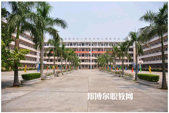 重慶益民技工學(xué)校2022年報(bào)名條件、招生要求、招生對(duì)象