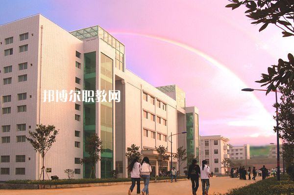 重慶五里店職業(yè)中學(xué)怎么樣、好不好