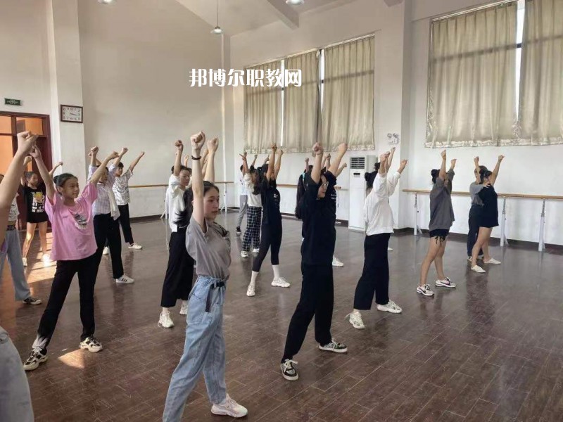 無(wú)錫文化藝術(shù)學(xué)校2022年報(bào)名條件、招生要求、招生對(duì)象