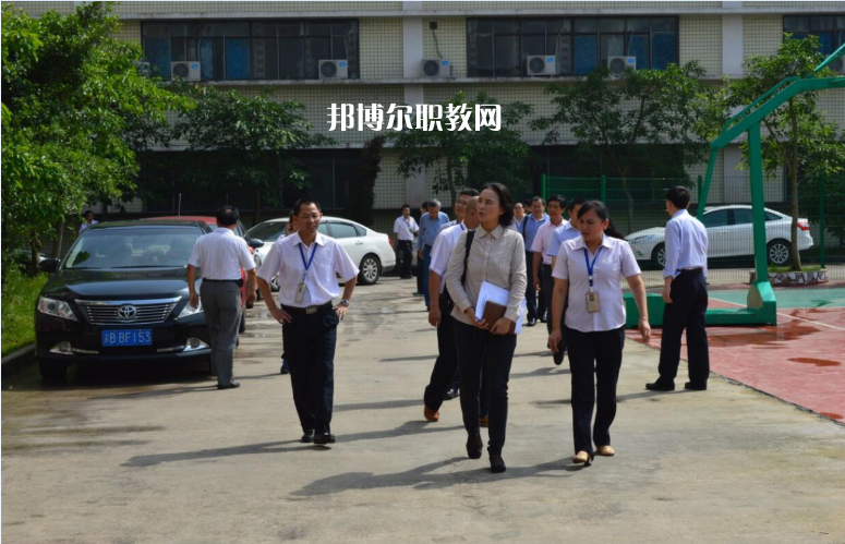 重慶渝北區(qū)竟成中學(xué)校2022年報名條件、招生要求、招生對象