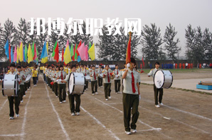 石家莊中美經(jīng)貿(mào)中等專(zhuān)業(yè)學(xué)校2022年招生辦聯(lián)系電話