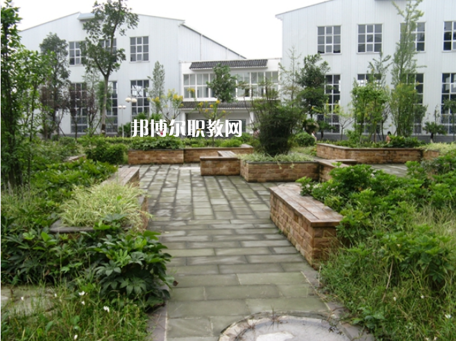 四川孝泉師范學(xué)校2022年招生辦聯(lián)系電話(huà)