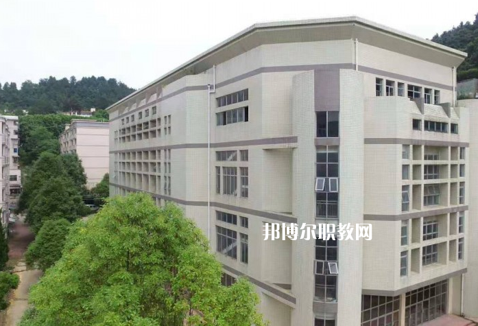 貴陽精工科技學(xué)校2022年學(xué)費、收費多少