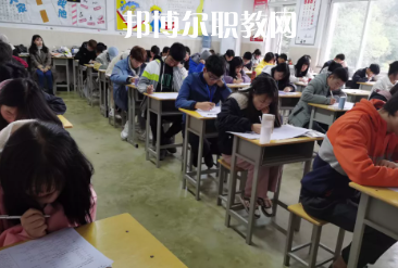 赤水中等職業(yè)學校2022年學費、收費多少