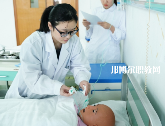 常州衛(wèi)生高等職業(yè)技術(shù)學(xué)校2022年報(bào)名條件、招生要求、招生對(duì)象
