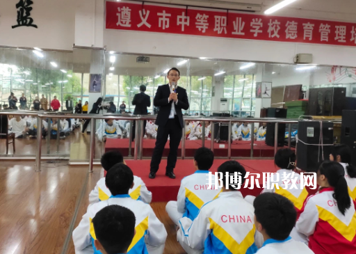 遵義旅游學(xué)校2022年報名條件、招生要求、招生對象