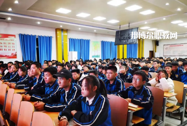 甘肅環(huán)縣職業(yè)中等專業(yè)學校2022年學費、收費多少