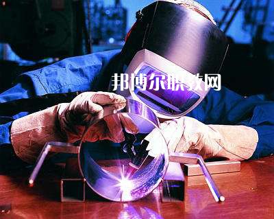 秦皇島燕成中等專業(yè)學(xué)校2022年報(bào)名條件、招生要求、招生對象
